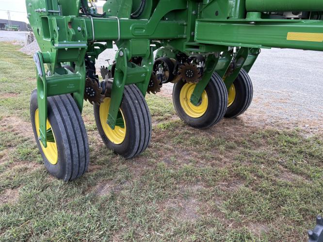 John Deere 1775NT