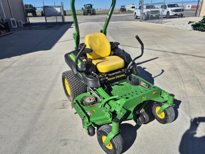 John Deere Z915E