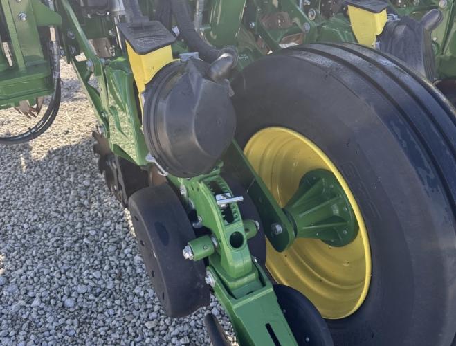 John Deere 1775NT