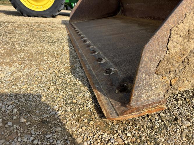John Deere 324L