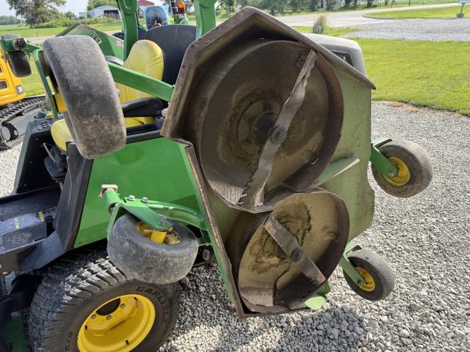 John Deere 1600