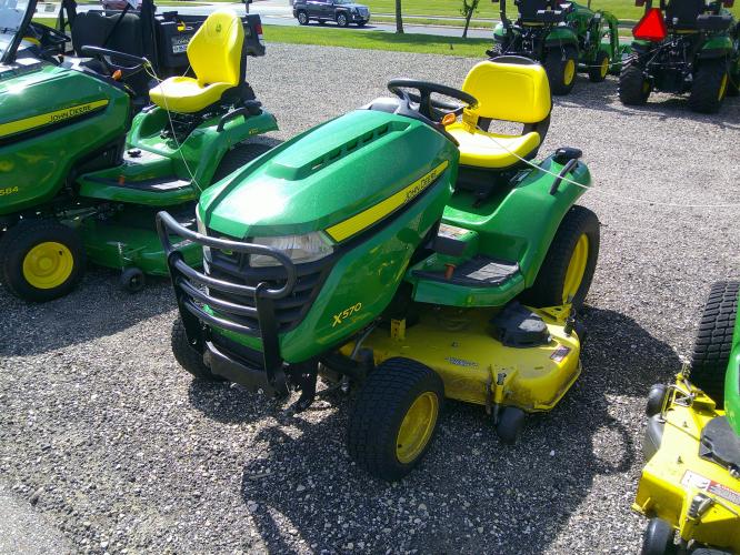 John Deere X570
