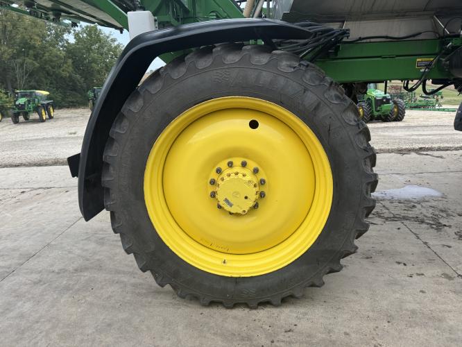John Deere 412R