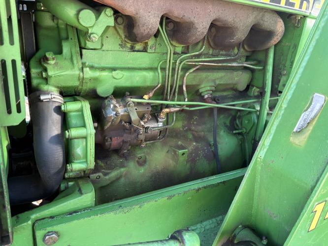 John Deere 2640