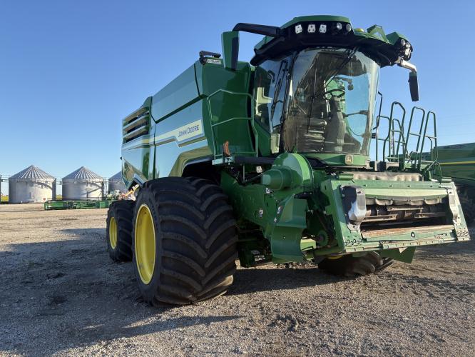 John Deere X9 1100