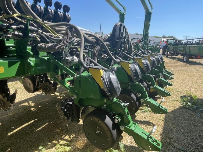 John Deere 1775NT