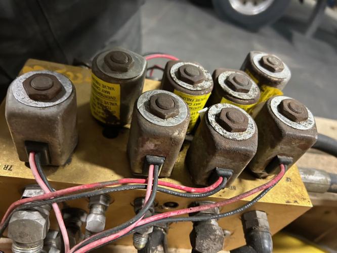 John Deere A52249 Manifold block assembly