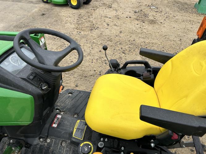 John Deere 1025R