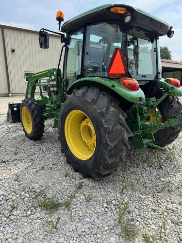 John Deere 5075E