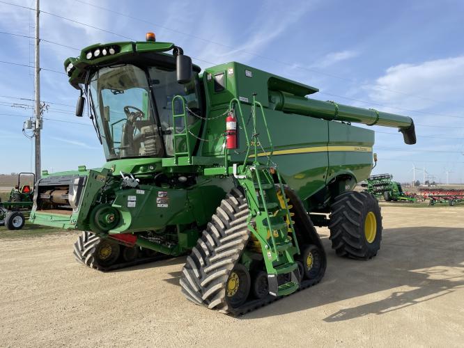 John Deere S780