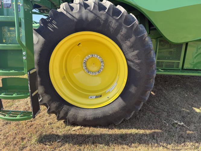 John Deere S780