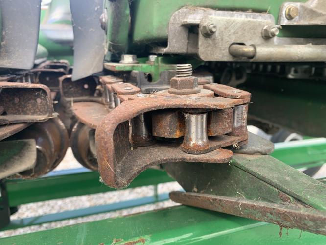 John Deere 608C