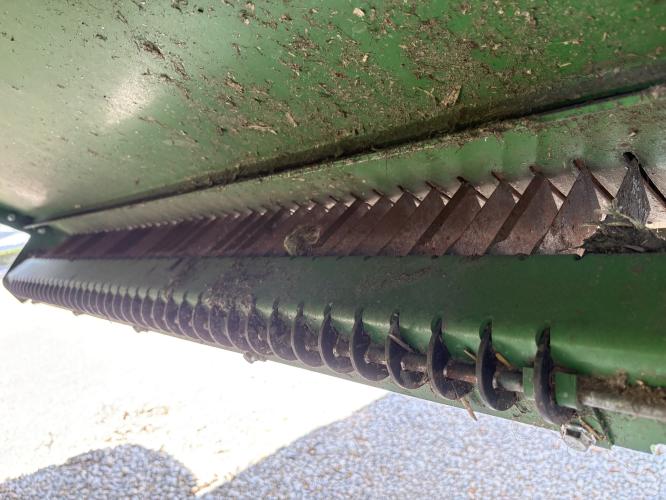 John Deere S670