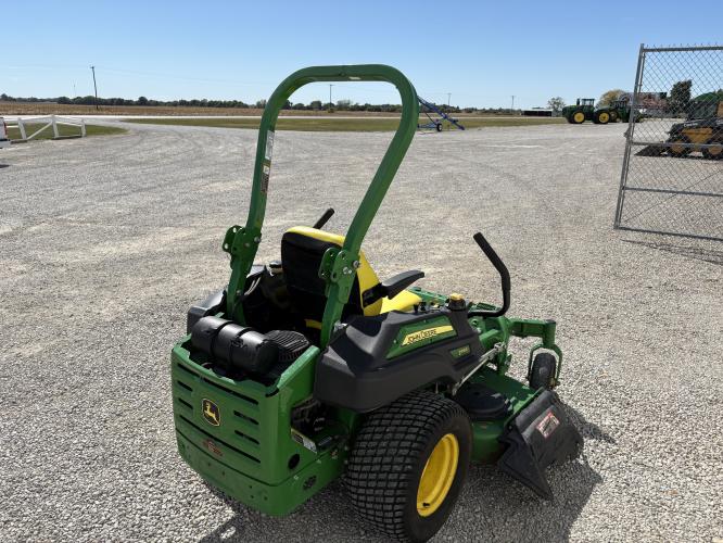 John Deere Z915E