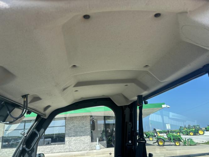 John Deere XUV 845M HVAC Cab