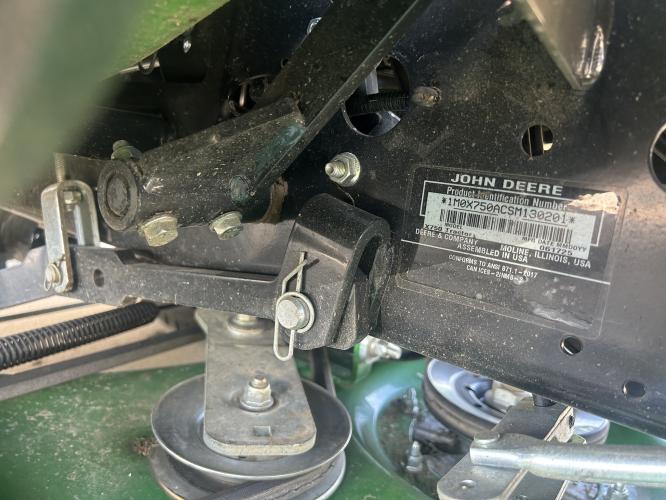 John Deere X750