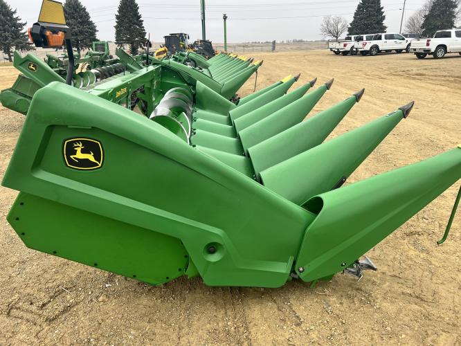 John Deere C6R