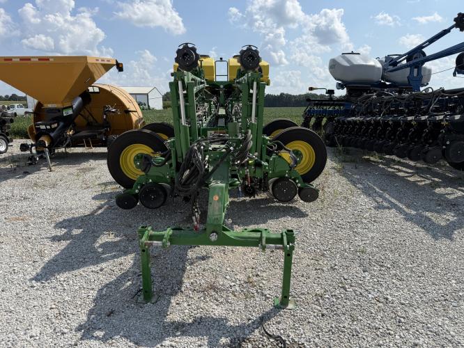 John Deere 1775NT