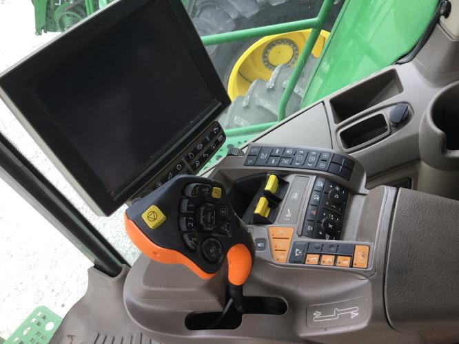 John Deere S760