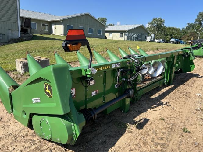 John Deere C8R