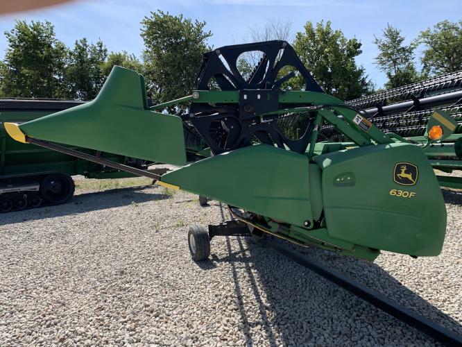 John Deere 630F