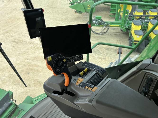 John Deere S7 800