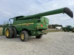 John Deere S770