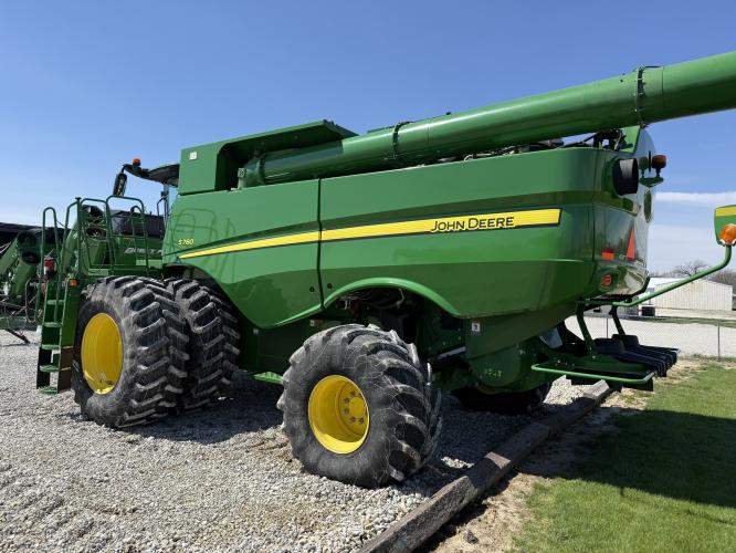 John Deere S780