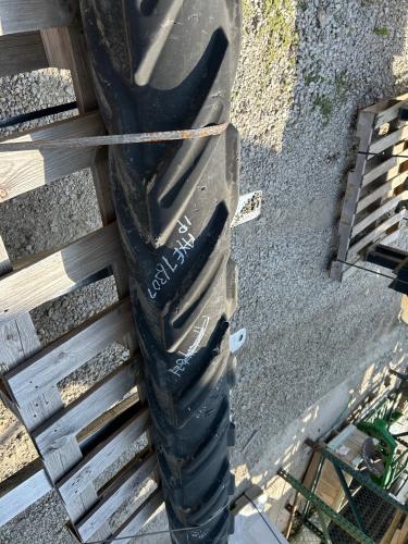 John Deere AXE76307  RUBBER ROTARY ROLL