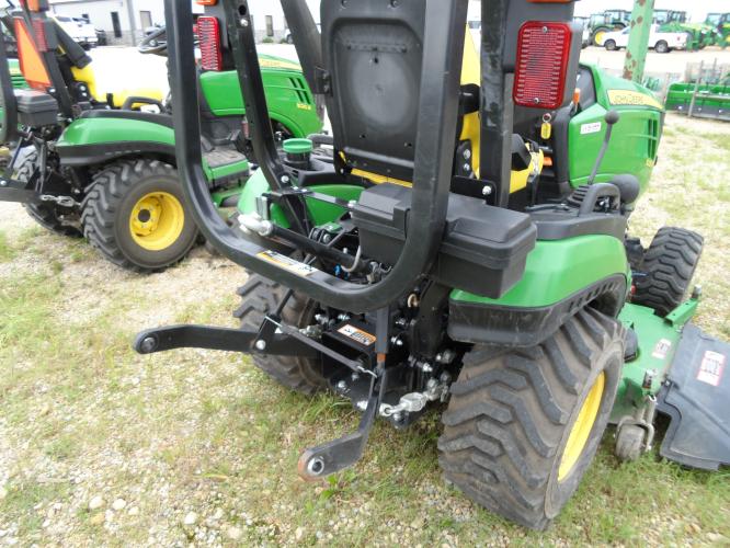 John Deere 1025R
