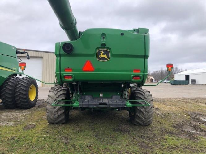 John Deere S780