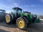 John Deere 8260R