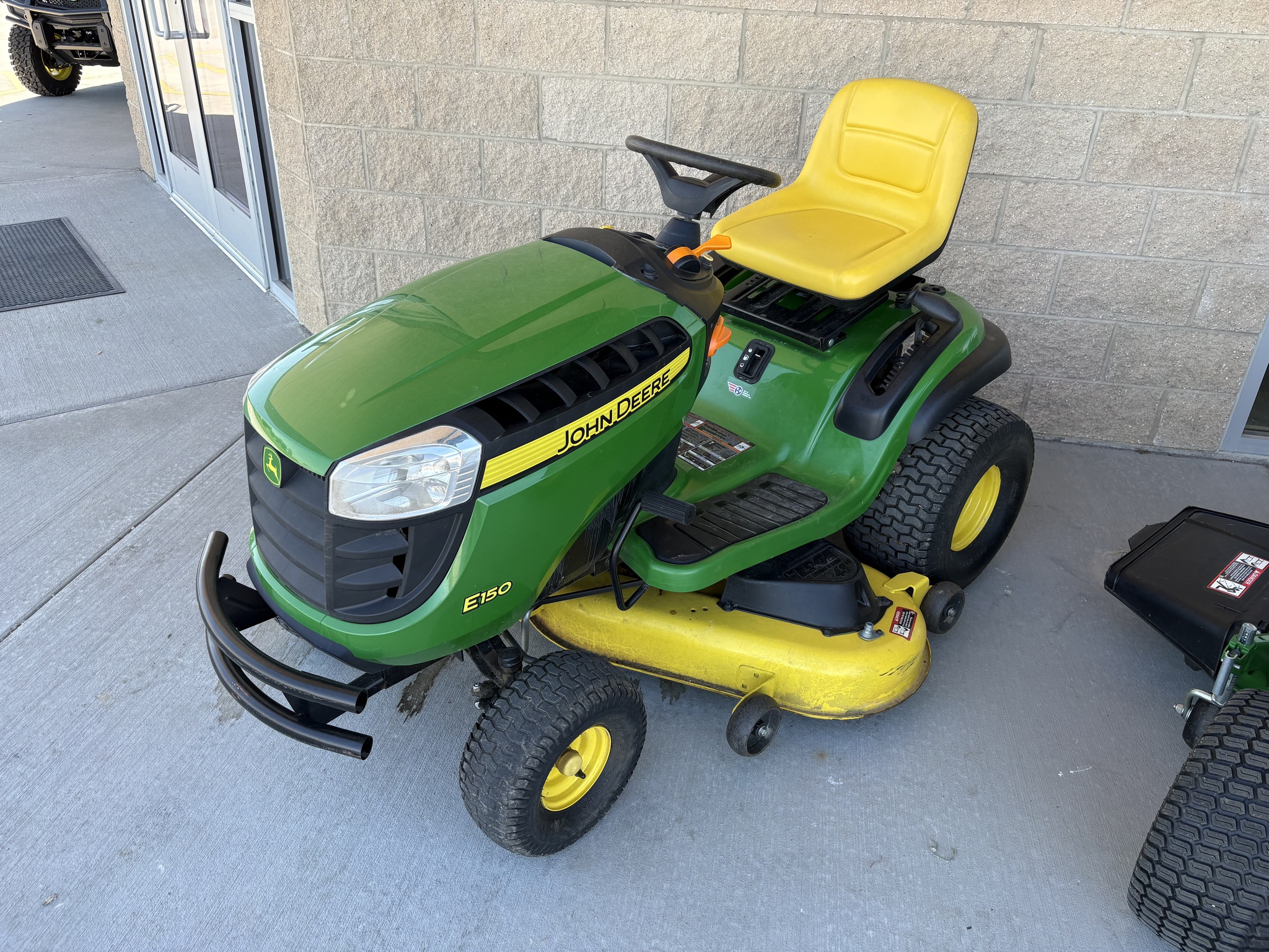 2019 John Deere E150