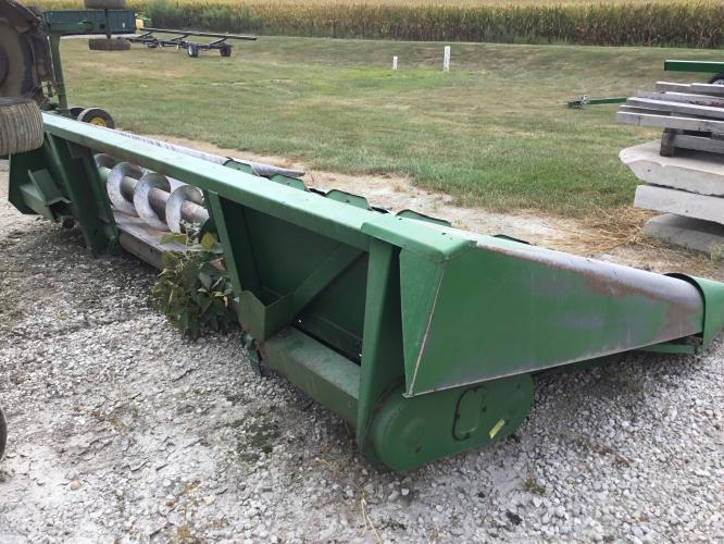 John Deere 643