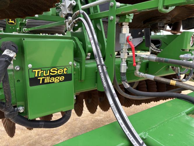 John Deere 2660VT