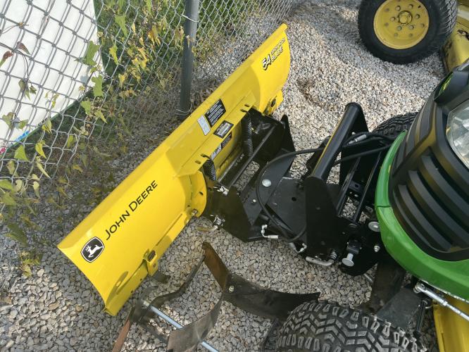 John Deere X739