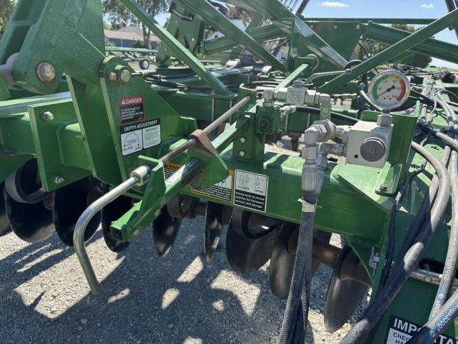 John Deere 2720