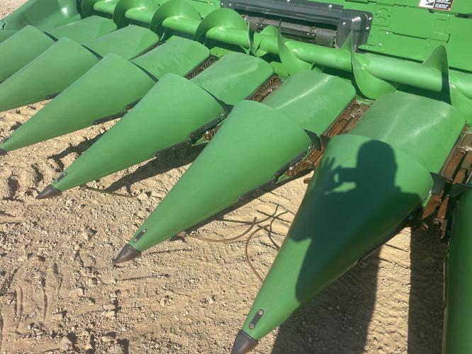 John Deere C8R
