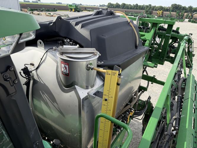 John Deere 412R
