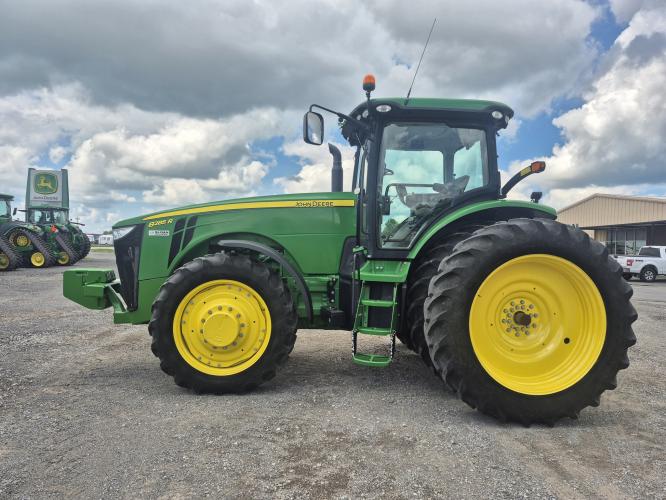 John Deere 8285R