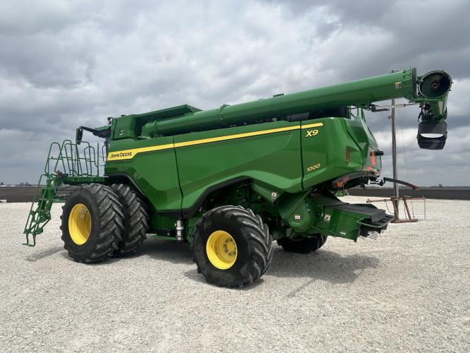 John Deere X9 1000