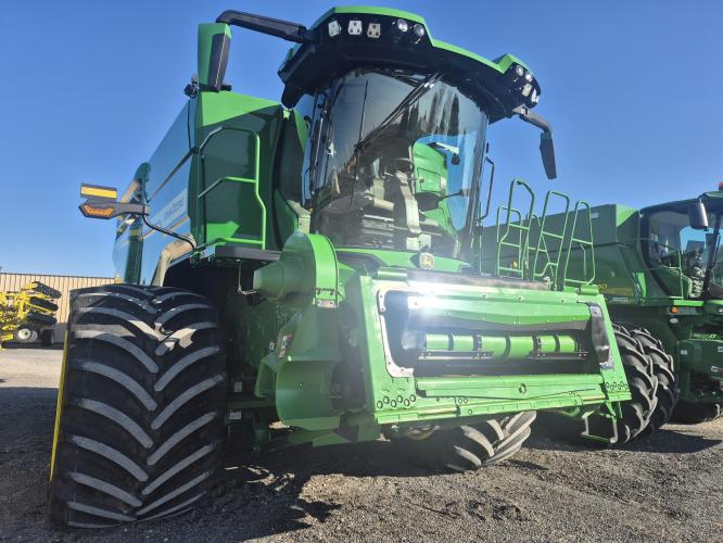 John Deere X9 1100