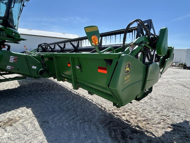 John Deere 625F