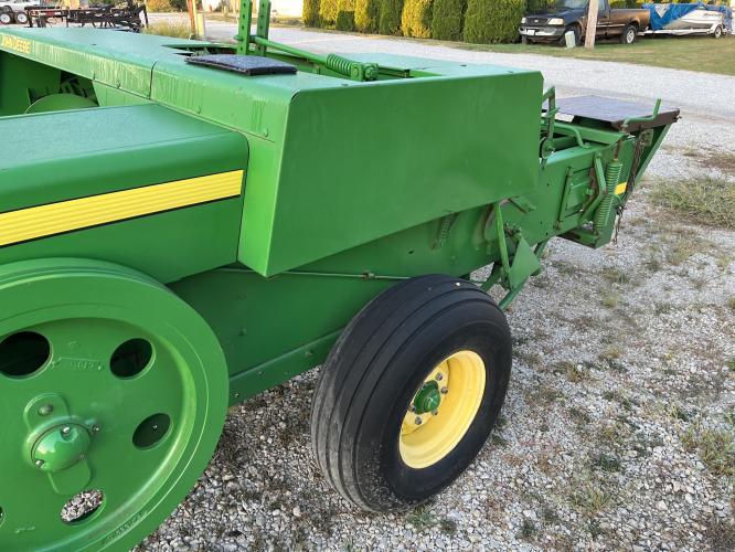 John Deere 348