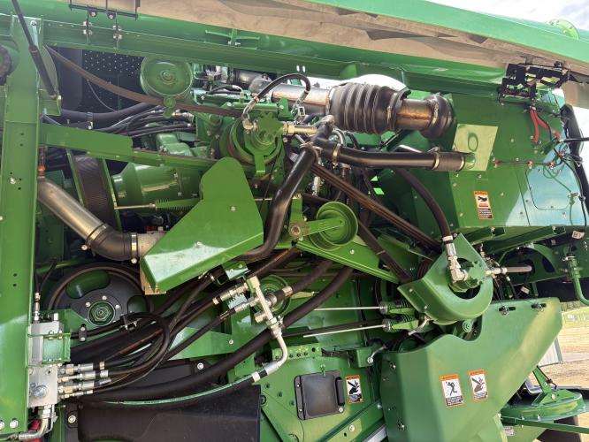 John Deere S780