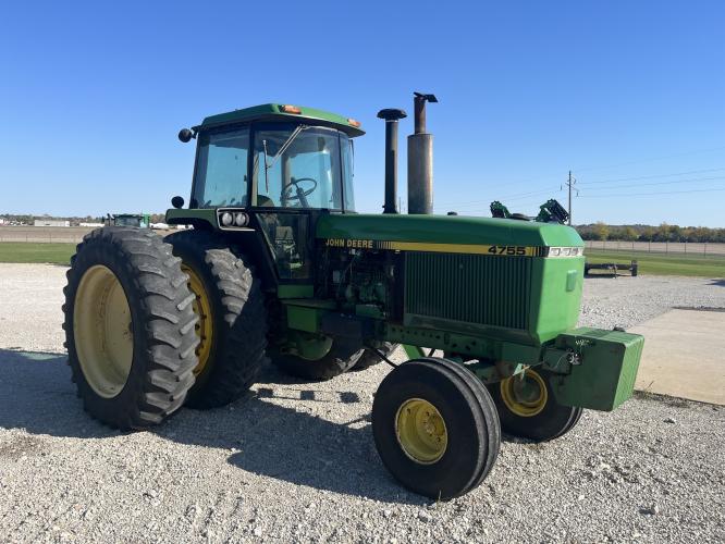 John Deere 4755