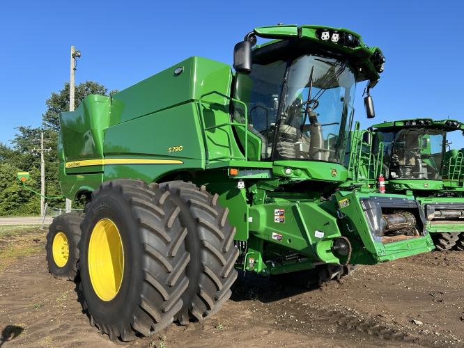 John Deere S790