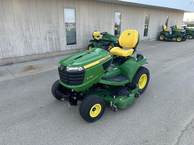 John Deere X730