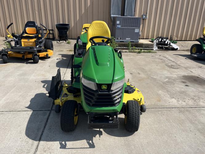 John Deere X590