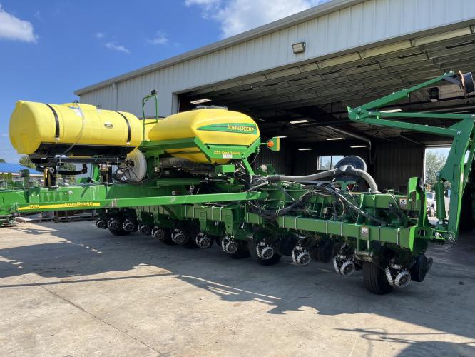 John Deere 1790